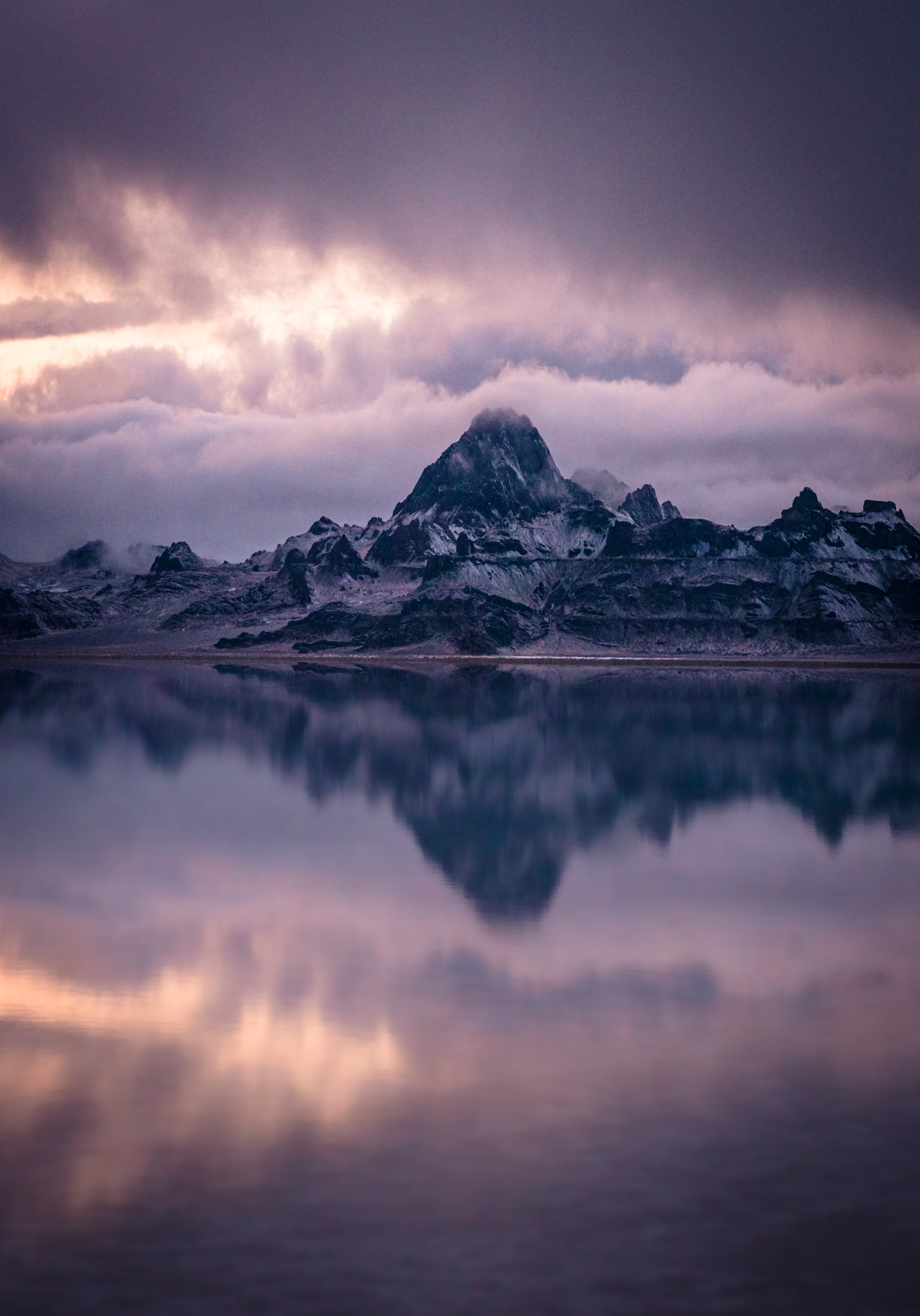 photo-of-lake-near-mountain-3551841 (1)